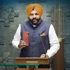 ਲਾਲਜੀਤ ਸਿੰਘ ਭੁੱਲਰ ਨੇੰਡਰ ਆਪਣੇ ਚੰਗੇ ਨਾਮ ਲਈ ਟੈਕਨੀਕਲ ਮੈਨੇਜਰ ’ਤੇ ਜਿੱਤ ਪ੍ਰਾਪਤ ਕੀਤੀ