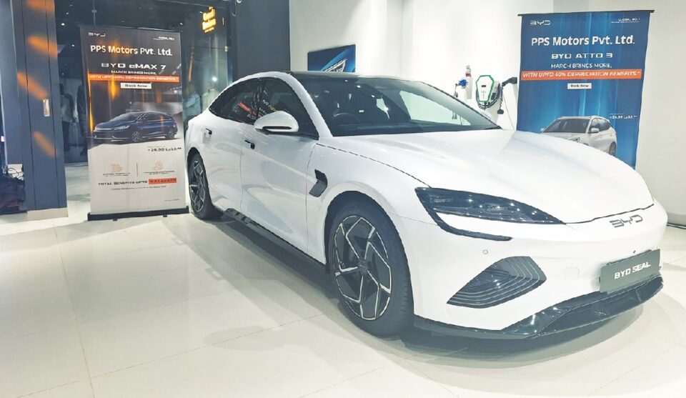 BYD ਇੰਡੀਆ ਨੇ ਦਿੱਲੀ ਵਿੱਚ ਦੇਸ਼ ਦਾ ਸਭ ਤੋਂ ਵੱਡਾ ਸ਼ੋਅਰੂਮ ਖੋਲ੍ਹਿਆ