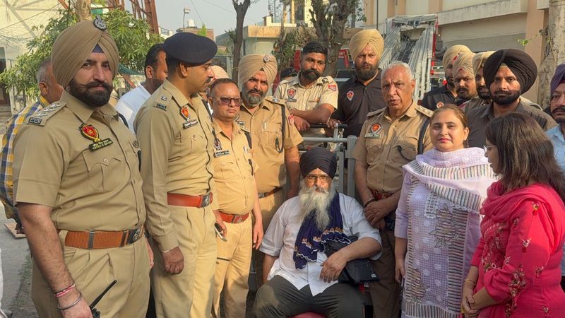 ਸਮਾਣਾ ਟਾਵਰ ਮੋਰਚਾ: 560 ਦਿਨਾਂ ਬਾਅਦ ਟਾਵਰ ਤੋਂ ਸੁਰੱਖਿਅਤ ਹੇਠਾਂ ਉਤਾਰੇ ਗਏ ‘ਗੁਰਜੀਤ ਸਿੰਘ ਖ਼ਾਲਸਾ