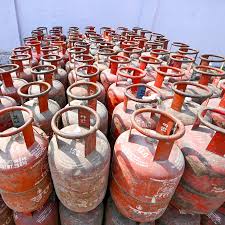 LPG Price Hike: 19 ਕਿਲੋ ਵਪਾਰਕ, 5 ਕਿਲੋ ਦੇ ਸਿਲੰਡਰ ਹੋਏ ਮਹਿੰਗੇ; ਜੈੱਟ ਈਂਧਨ ਦੀਆਂ ਕੀਮਤਾਂ ਦੋ ਗੁਣਾ ਵਾਧਾ