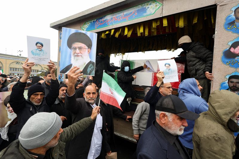 ਇਰਾਨ ਨੂੰ ਹਥਿਆਰ ਦੇਣ ਵਾਲੇ ਦੇਸ਼ਾਂ ’ਤੇ ਲੱਗੇਗਾ 50 ਫੀਸਦੀ ਟੈਰਿਫ: Donald Trump