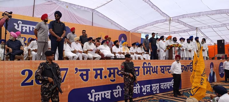 SAD ਦੀ ਸਰਕਾਰ ਬਣਨ 'ਤੇ ਸੂਬੇ ਵਿਚ ਫੂਡ ਪ੍ਰੋਸੈਸਿੰਗ ਇੰਡਸਟਰੀ ਕੀਤੀ ਜਾਵੇਗੀ ਸਥਾਪਤ -ਬਾਦਲ