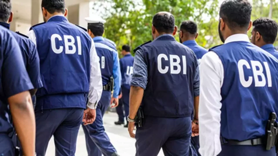CBI ਦੇ ਸ਼ਿਕੰਜੇ 'ਚ ਆਇਆ ਡਾਕਟਰ: ਲੱਖਾਂ ਦੀ ਰਿਸ਼ਵਤ ਮਾਮਲੇ 'ਚ ਸਹਿਯੋਗੀ ਸਮੇਤ ਧਰਿਆ