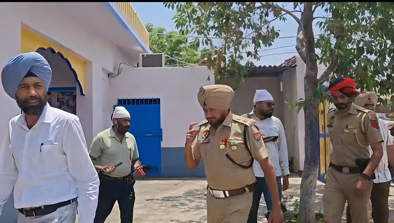 ਬੇਅਦਬੀ ਮਾਮਲੇ ਦੀ ਜਾਂਚ ਕਰ ਰਹੀ ਐਸਆਈਟੀ ਵੱਲੋਂ ਬੁਰਜ ਜਵਾਹਰ ਸਿੰਘ ਵਾਲਾ ਦਾ ਦੌਰਾ