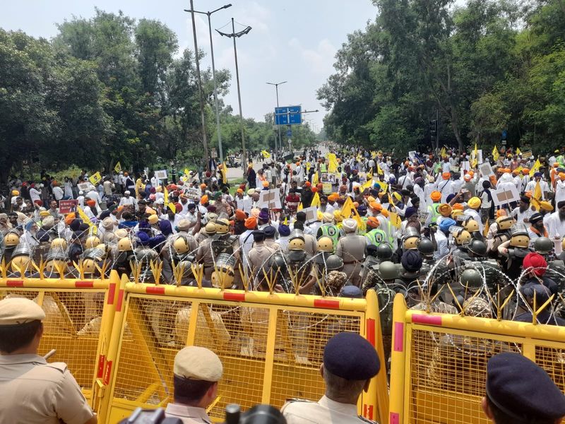 'ਵਾਰਿਸ ਪੰਜਾਬ ਦੇ' ਆਗੂ ਮਨਪ੍ਰੀਤ ਇਆਲੀ ਅਤੇ 14 ਹੋਰਨਾਂ ਵਿਰੁੱਧ ਕੇਸ ਦਰਜ