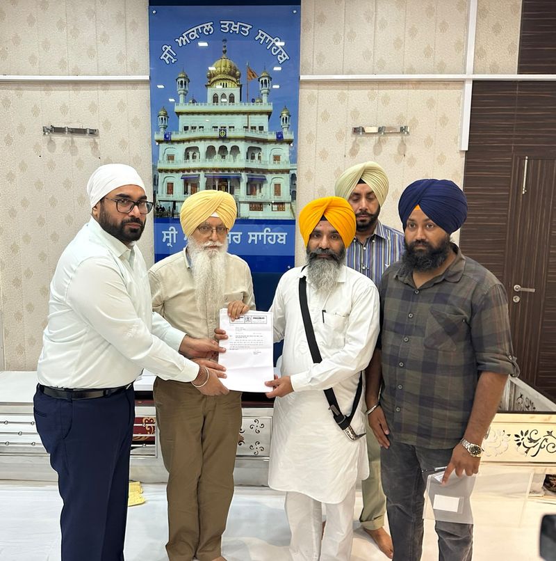 ਇਤਰਾਯੋਗ ਸ਼ਬਦਾਵਲੀ ਨੂੰ ਹਟਾਉਣ ਸਬੰਧੀ ਸਮਾਂ ਪੂਰਾ ਹੋਣ ’ਤੇ ਸਰਕਾਰ ਨੇ ਅਕਾਲ ਤਖ਼ਤ ਵਿਖੇ ਪੱਤਰ ਸੌਂਪਿਆ
