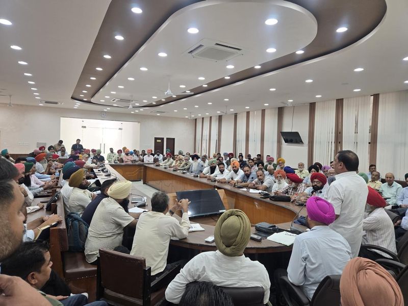 ਮੁਲਾਜ਼ਮਾਂ ਤੇ ਪੈਨਸ਼ਨਰਾਂ ਦੀ ਸਾਂਝੀ ਤਾਲਮੇਲ ਕਮੇਟੀ ਵੱਲੋਂ ਵੱਡੇ ਸੰਘਰਸ਼ ਦਾ ਐਲਾਨ