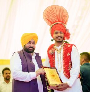 ਸਰਕਾਰ ਲੋਕਾਂ ਦੇ ਸਹਿਯੋਗ ਨਾਲ ਨਸ਼ਿਆਂ ਖ਼ਿਲਾਫ਼ ਸਖ਼ਤ ਕਾਰਵਾਈ ਕਰ ਰਹੀ ਹੈ ਸਰਕਾਰ ਲੋਕਾਂ ਦੇ ਸਹਿਯੋਗ ਨਾਲ ਨਸ਼ਿਆਂ ਖ਼ਿਲਾਫ਼ ਸਖ਼ਤ ਕਾਰਵਾਈ ਕਰ ਰਹੀ ਹੈ