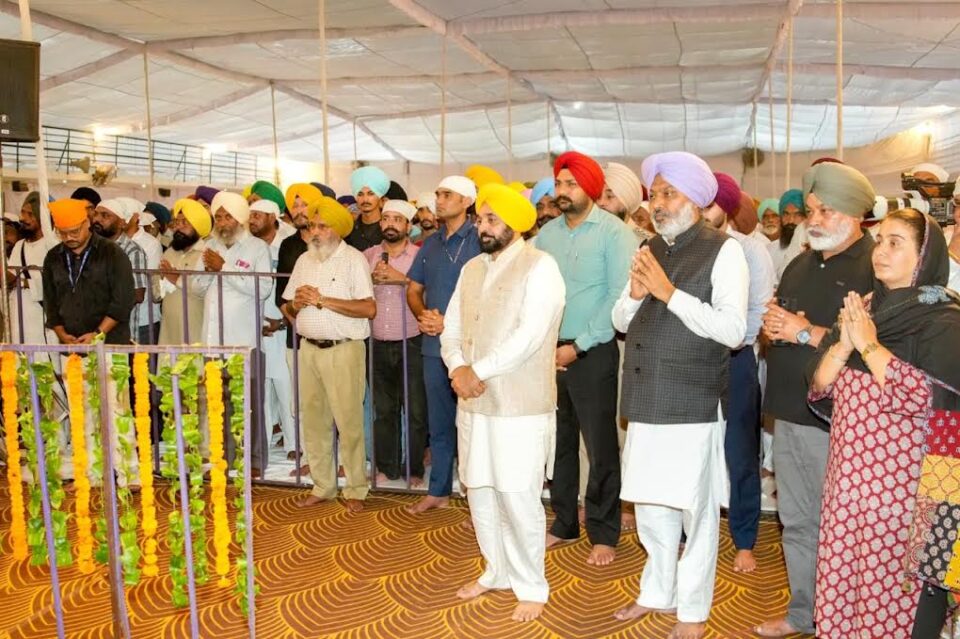 ਸ੍ਰੀ ਗੁਰੂ ਰਵਿਦਾਸ ਜੀ ਮਹਾਰਾਜ ਨੇ ਭਗਤੀ ਲਹਿਰ ਰਾਹੀਂ ਵੰਡ ਪਾਊ ਤਾਕਤਾਂ ਨੂੰ ਕਰਾਰਾ ਜਵਾਬ ਦਿੱਤਾ