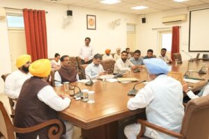 ਪੰਜਾਬ ਸਰਕਾਰ ਹਰ ਵਿਦਿਆਰਥੀ ਦੇ ਭਵਿੱਖ ਨੂੰ ਸੁਰੱਖਿਅਤ ਕਰਨ ਲਈ ਅਧਿਆਪਕਾਂ ਦੇ ਹਿੱਤਾਂ ਦੀ ਰਾਖੀ ਕਰੇਗੀ ਪੰਜਾਬ ਸਰਕਾਰ ਹਰ ਵਿਦਿਆਰਥੀ ਦੇ ਭਵਿੱਖ ਨੂੰ ਸੁਰੱਖਿਅਤ ਕਰਨ ਲਈ ਅਧਿਆਪਕਾਂ ਦੇ ਹਿੱਤਾਂ ਦੀ ਰਾਖੀ ਕਰੇਗੀ