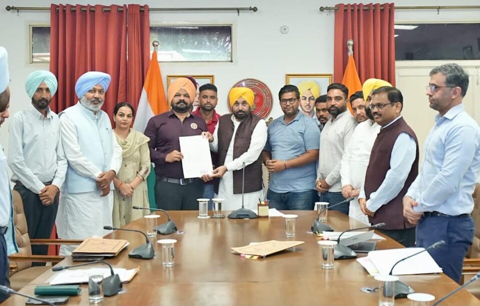 ਪੰਜਾਬ ਸਰਕਾਰ ਹਰ ਵਿਦਿਆਰਥੀ ਦੇ ਭਵਿੱਖ ਨੂੰ ਸੁਰੱਖਿਅਤ ਕਰਨ ਲਈ ਅਧਿਆਪਕਾਂ ਦੇ ਹਿੱਤਾਂ ਦੀ ਰਾਖੀ ਕਰੇਗੀ