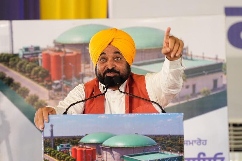 ਵੇਸਟ-ਟੂ-ਵੈਲਥ' ਮਿਸ਼ਨ ਤਹਿਤ 435 ਡੇਅਰੀ ਮਾਲਕਾਂ ਨੂੰ ਪਸ਼ੂਆਂ ਦੇ ਗੋਬਰ ਤੋਂ ਆਮਦਨ ਦੇ ਨਵੇਂ ਸਰੋਤ ਪੈਦਾ ਕਰਨ ਵਿੱਚ ਮਦਦ ਮਿਲੇਗੀ