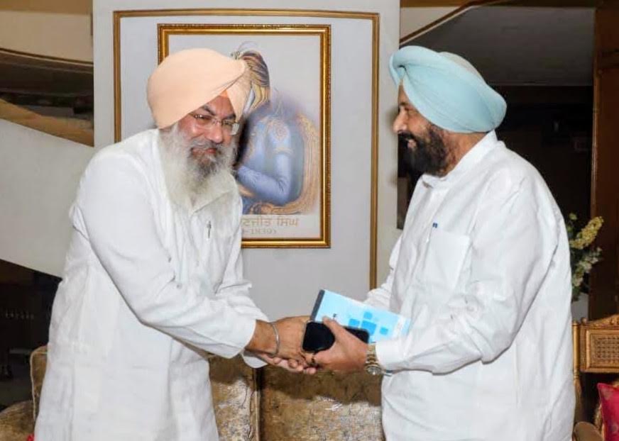 ਪ੍ਰੋ. ਸਰਚਾਂਦ ਸਿੰਘ ਖਿਆਲਾ ਨੇ ਪੰਜਾਬ ਭਾਜਪਾ ਪ੍ਰਧਾਨ ਸ. ਕੇਵਲ ਸਿੰਘ ਢਿੱਲੋਂ ਨਾਲ ਕੀਤੀ ਮੁਲਾਕਾਤ