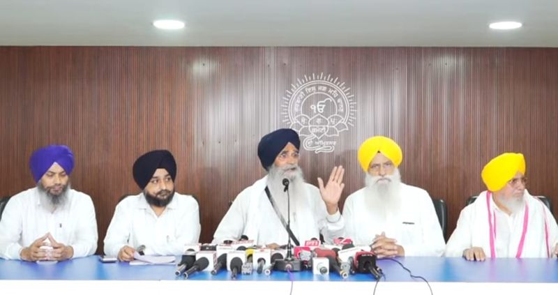 SGPC ਦਾ ਨਿਜੀ ਚੈਨਲ ਖ਼ਿਲਾਫ਼ ਸਖ਼ਤ ਰੁੱਖ, ਬਿਨਾਂ ਇਜਾਜ਼ਤ ਗੁਰਬਾਣੀ ਪ੍ਰਸਾਰਿਤ ਕਰਨ 'ਤੇ ਨੋਟਿਸ ਜਾਰੀ
