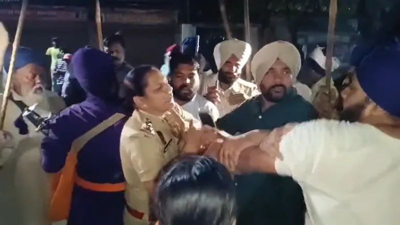 ਅੰਮ੍ਰਿਤਸਰ ’ਚ Lady SHO ਨਾਲ ਬਦਸਲੂਕੀ; ਨਿਹੰਗਾਂ ਵਿਚਾਲੇ ਝੜਪ ਰੋਕਣ ਪਹੁੰਚੀ ਸੀ ਪੁਲਿਸ