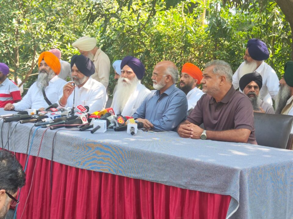 ਅਕਾਲੀ ਦਲ “ਵਾਰਿਸ ਪੰਜਾਬ ਦੇ” ਵਲੋਂ ਵੱਡਾ ਸਿਆਸੀ ਧਮਾਕਾ