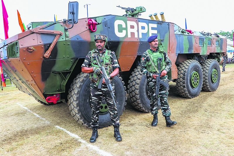 CRPF ਦੇ ਫ਼ੌਜੀ ਰੈਂਕ ਦੀ ਬਹਾਲੀ ਬਾਰੇ ਵਿਚਾਰਾਂ