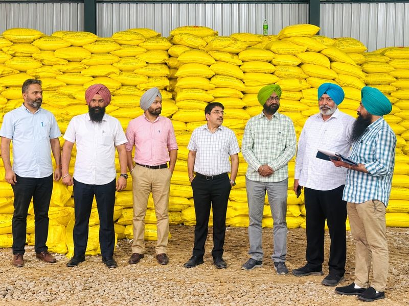 ਖੇਤੀਬਾੜੀ ਯੂਰੀਆ ਦੀ ਗੈਰ-ਕਾਨੂੰਨੀ ਵਰਤੋਂ ਦਾ ਪਰਦਾਫਾਸ਼; ਛਾਪੇਮਾਰੀ ਦੌਰਾਨ 4,000 ਥੈਲੇ ਜ਼ਬਤ, 2 ਗ੍ਰਿਫ਼ਤਾਰ