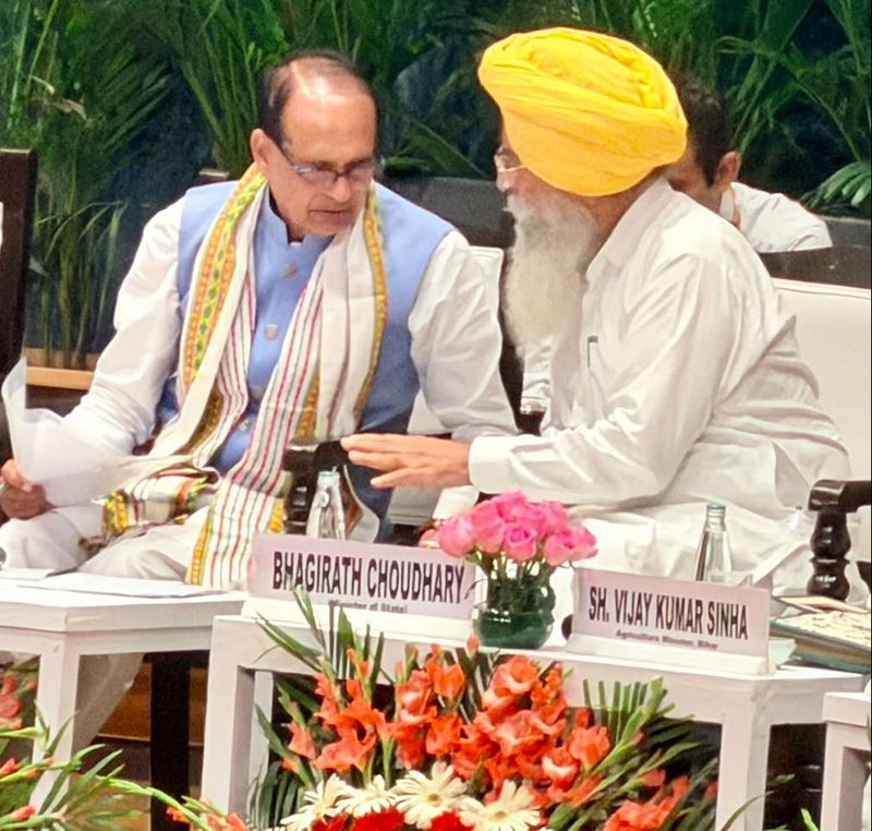 ਖੁੱਡੀਆਂ ਦੀ ਅਰਜ਼, ਚੌਹਾਨ ਦਾ ਜਿਗਰਾ..!; ਪੰਜਾਬ ਨੂੰ ਸੌ ਕਰੋੜ ਦੇ ਫ਼ੰਡ