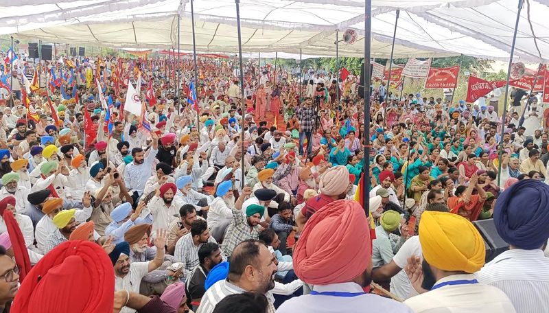 ਮੁਲਾਜ਼ਮਾਂ ਤੇ ਪੈਨਸ਼ਨਰਾਂ ਵੱਲੋਂ ਮਹਾਂ ਰੈਲੀ ਕਰ ਕੇ ਭਗਵੰਤ ਮਾਨ ਸਰਕਾਰ ਨੂੰ ਚੁਣੌਤੀ