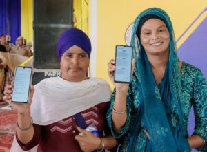 ਮੋਬਾਈਲਾਂ ’ਤੇ ‘ਟੂੰ-ਟੂੰ’ ਦੇ ਸੁਨੇਹੇ ਆਉਂਦਿਆਂ ਹੀ ਔਰਤਾਂ ਦੇ ਚਿਹਰਿਆਂ ‘ਤੇ ਛਾਈ ਖੁਸ਼ੀ