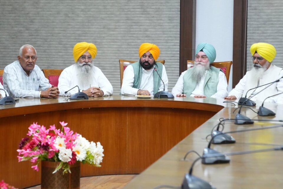 ਪੰਜਾਬ ਸਰਕਾਰ ਵੱਲੋਂ ਯੋਗਤਾ ਦੇ ਆਧਾਰ ‘ਤੇ ਨੌਕਰੀਆਂ ਦਿੱਤੀਆਂ ਜਾਂਦੀਆਂ ਹਨ, ਨਾ ਕਿ ਪਹੁੰਚ ਜਾਂ ਸਿਫ਼ਾਰਸ਼ਾਂ ਦੇ ਆਧਾਰ ‘ਤੇ