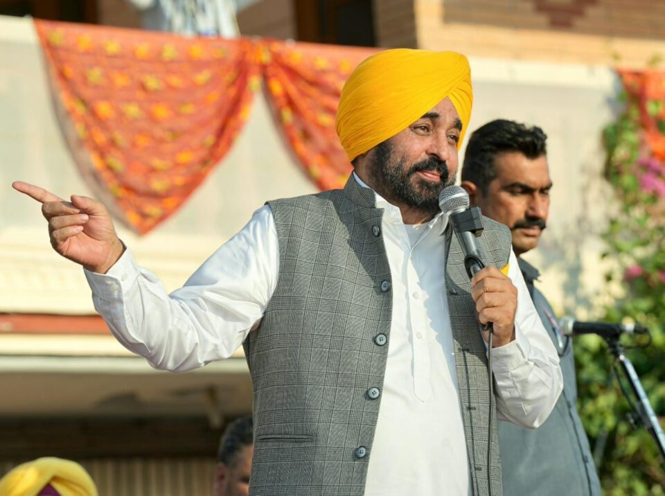 25 ਸਾਲ ਰਾਜ ਕਰਨ ਦੇ ਦਾਅਵੇ ਕਰਨ ਵਾਲੇ ਅਕਾਲੀਆਂ ਨੂੰ ਅੱਜ 5 ਸਮਰਥਕ ਵੀ ਨਹੀਂ ਮਿਲ ਰਹੇ
